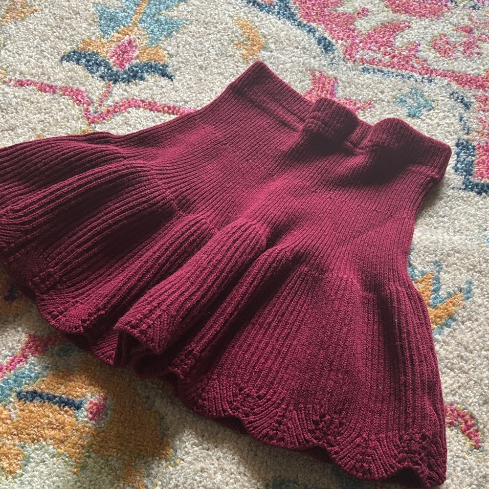 XS Burgundy Knit Mini Skirt